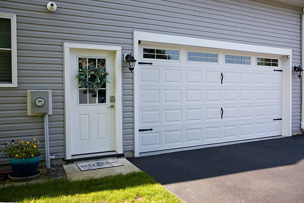 24/7 Emergency Garage Door Panel Replacement experts in Enetai, WA